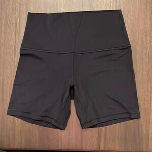 BLululemon Align 6” biker shorts